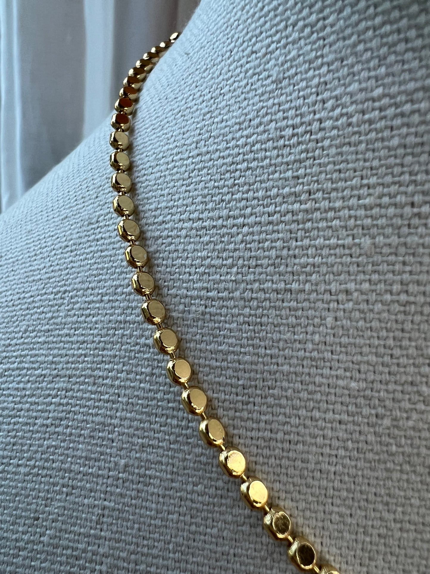 NECKLACE GOLD SPHERE